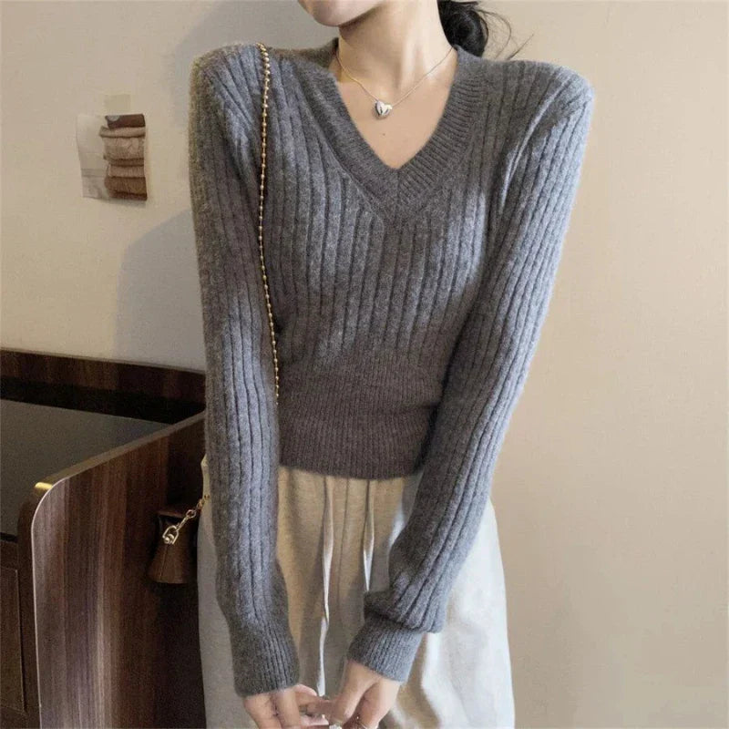 Slim Pullover Sweater for Women in Heavyweight Polyester