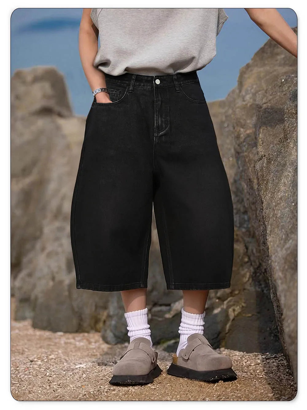 Baggy Wide Leg Black Denim Shorts for Spring and Summer